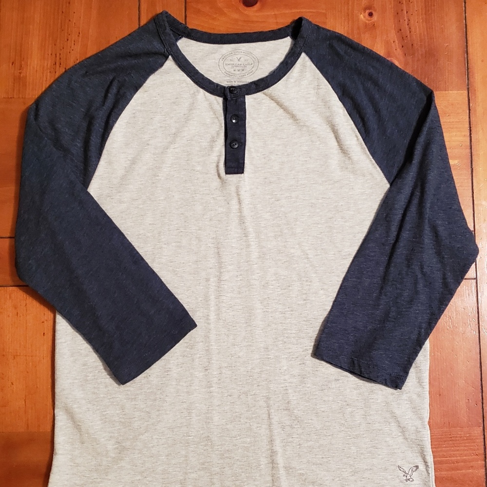 American Eagle Outfitters Vintage Raglan T